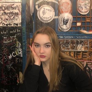 Meet your Posher, Emily